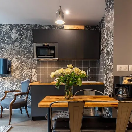 Be Luxury Ξενοδοχείο με διαμερίσματα 4*
