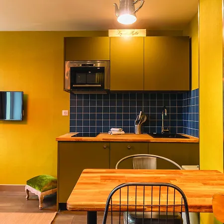 Be Luxury アパートホテル 4*