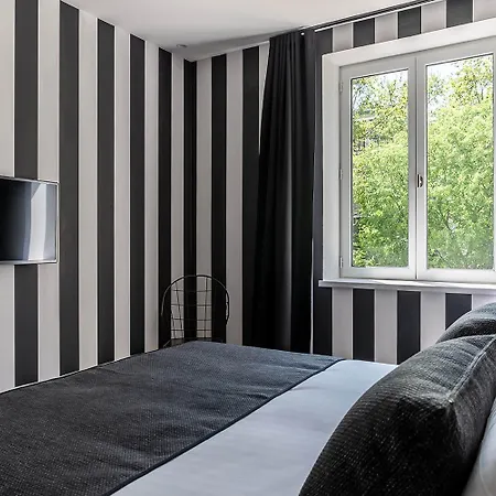 Ξενοδοχείο με διαμερίσματα Be Luxury 4*